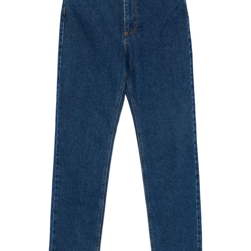 Узкие джинсы