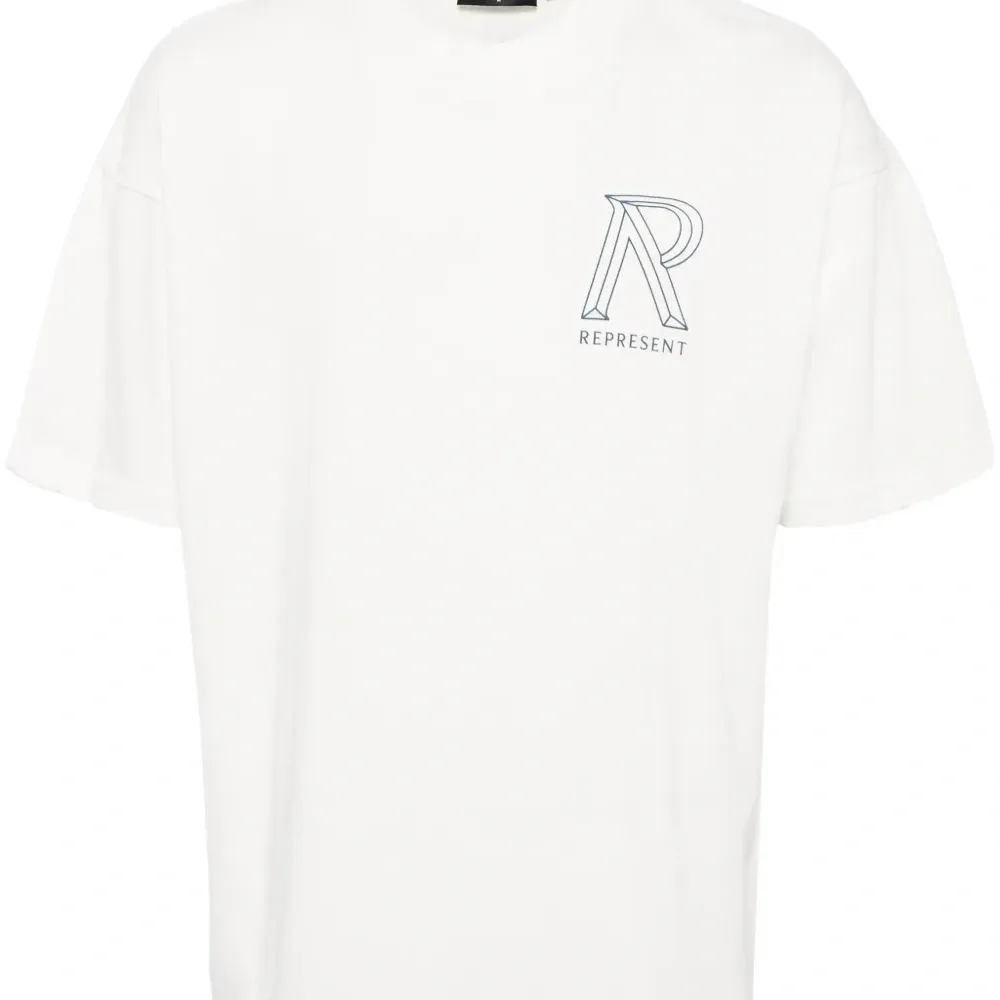 Футболка Represent St Michael