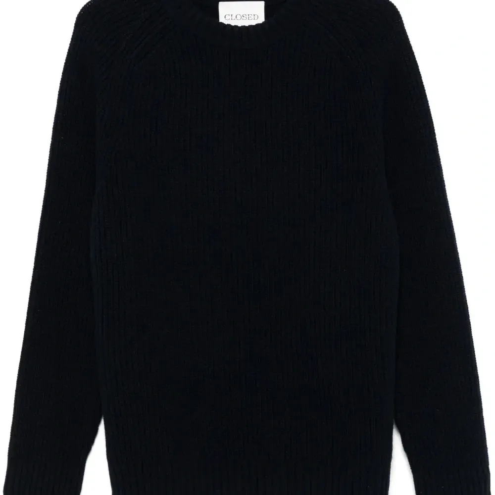 Шерстяной свитер