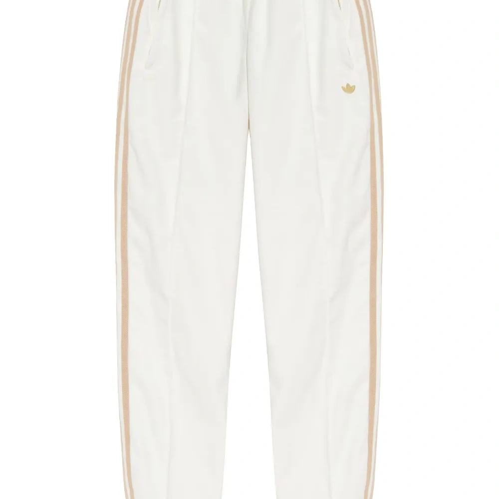 Спортивные брюки с нашивкой-логотипом