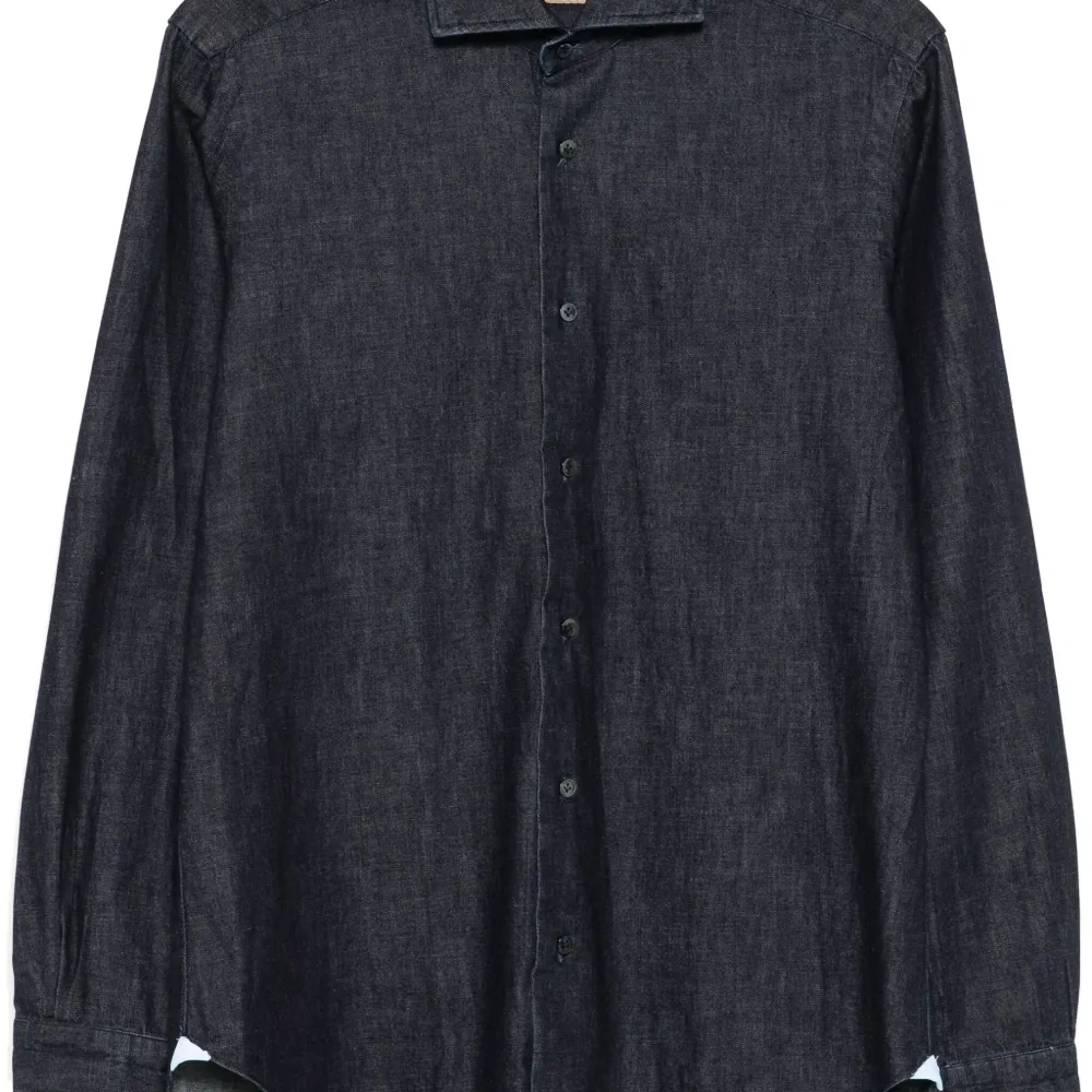 Джинсовая рубашка