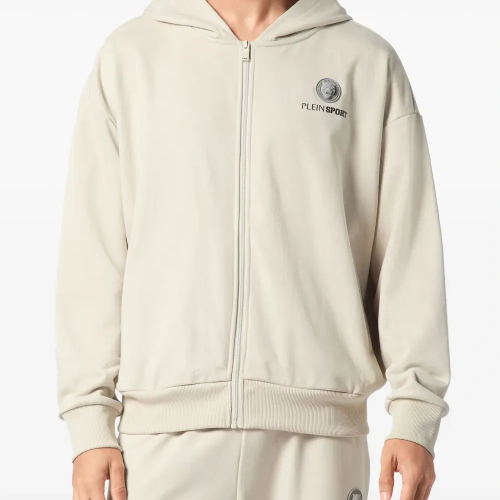 Худи с логотипом