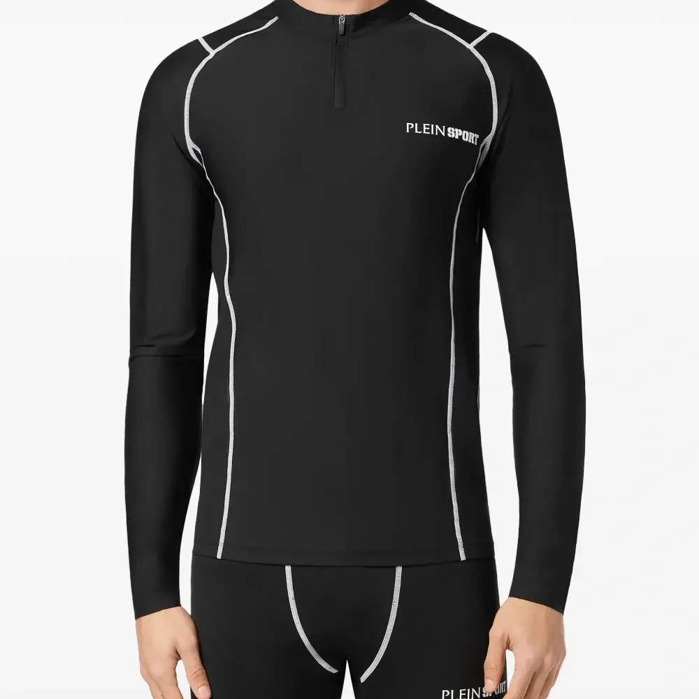 Рубашка с длинными рукавами и контрастной строчкой