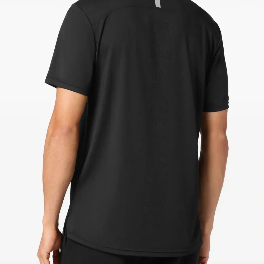 Футболка со светоотражающим эффектом Футболка со светоотражающим эффектом