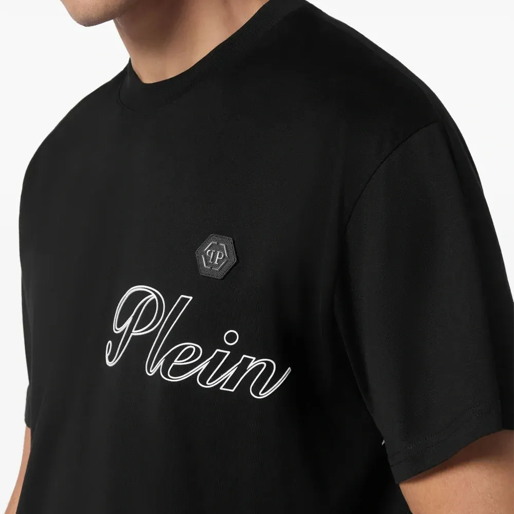 Футболка с логотипом