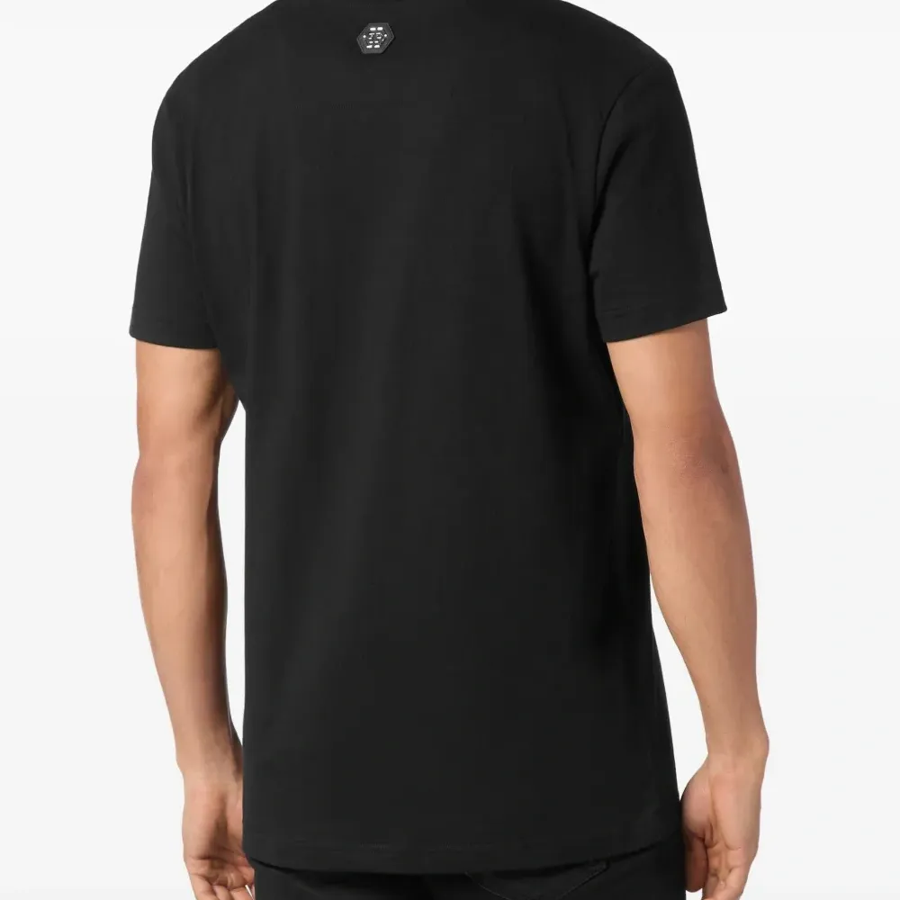 Футболка с логотипом