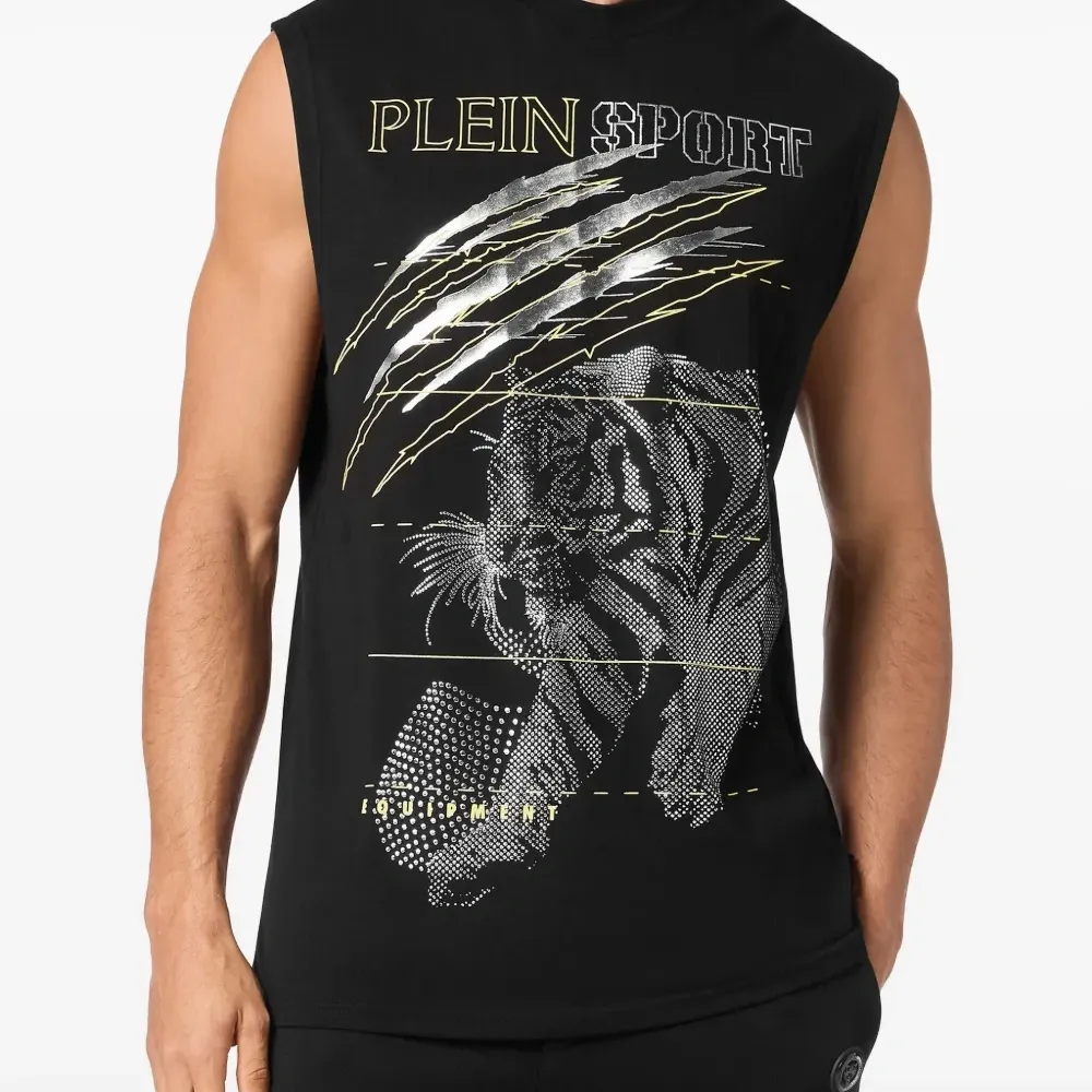 Топ с принтом