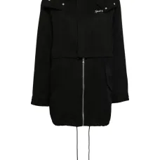 Куртка с вышитым логотипом