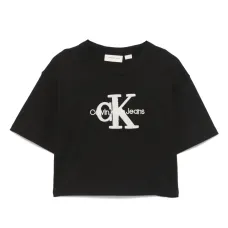 Футболка с вышитым логотипом