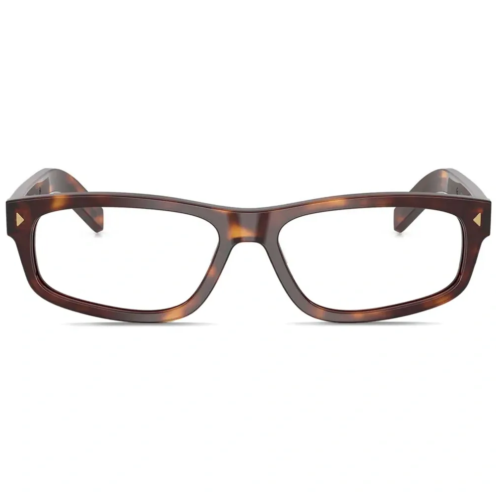 Очки в прямоугольной оправе