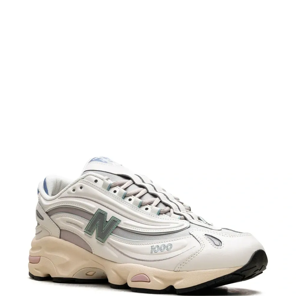 Кроссовки 1000 с контрастными вставками