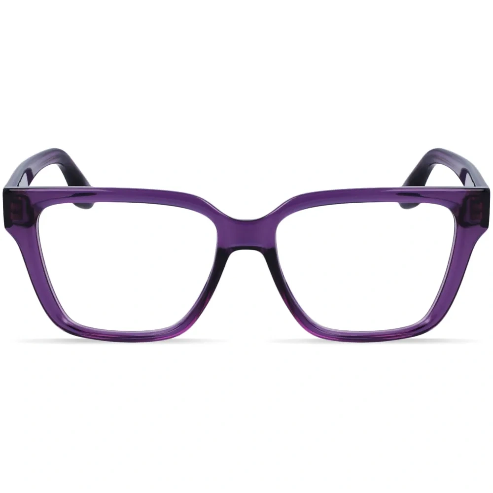 Очки в квадратной оправе