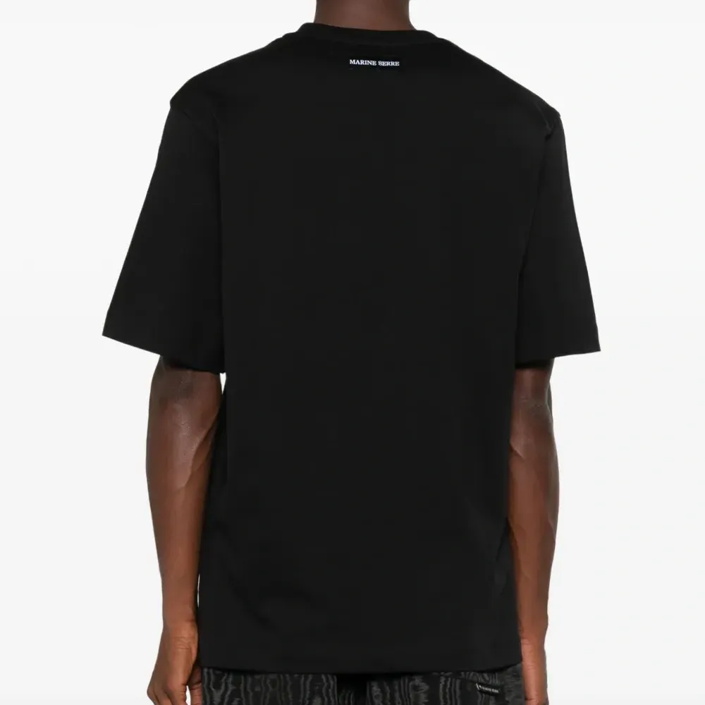 Футболка с логотипом