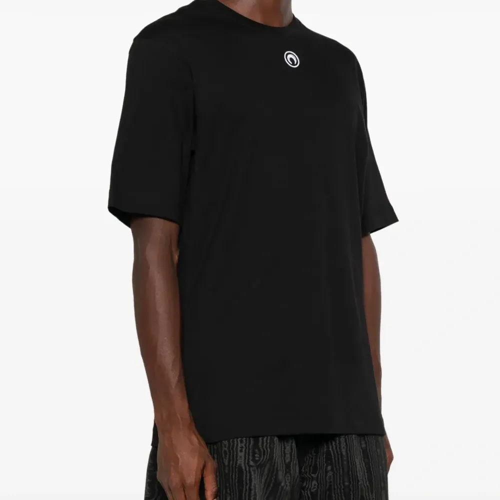 Футболка с логотипом