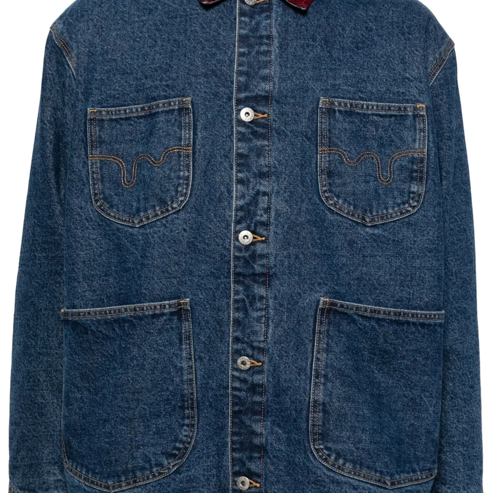 Джинсовая куртка