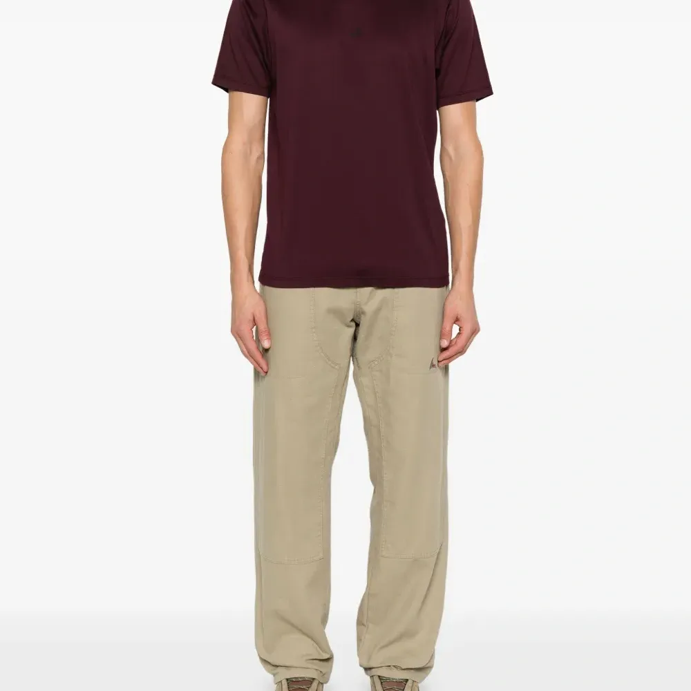 Футболка с логотипом Футболка с логотипом