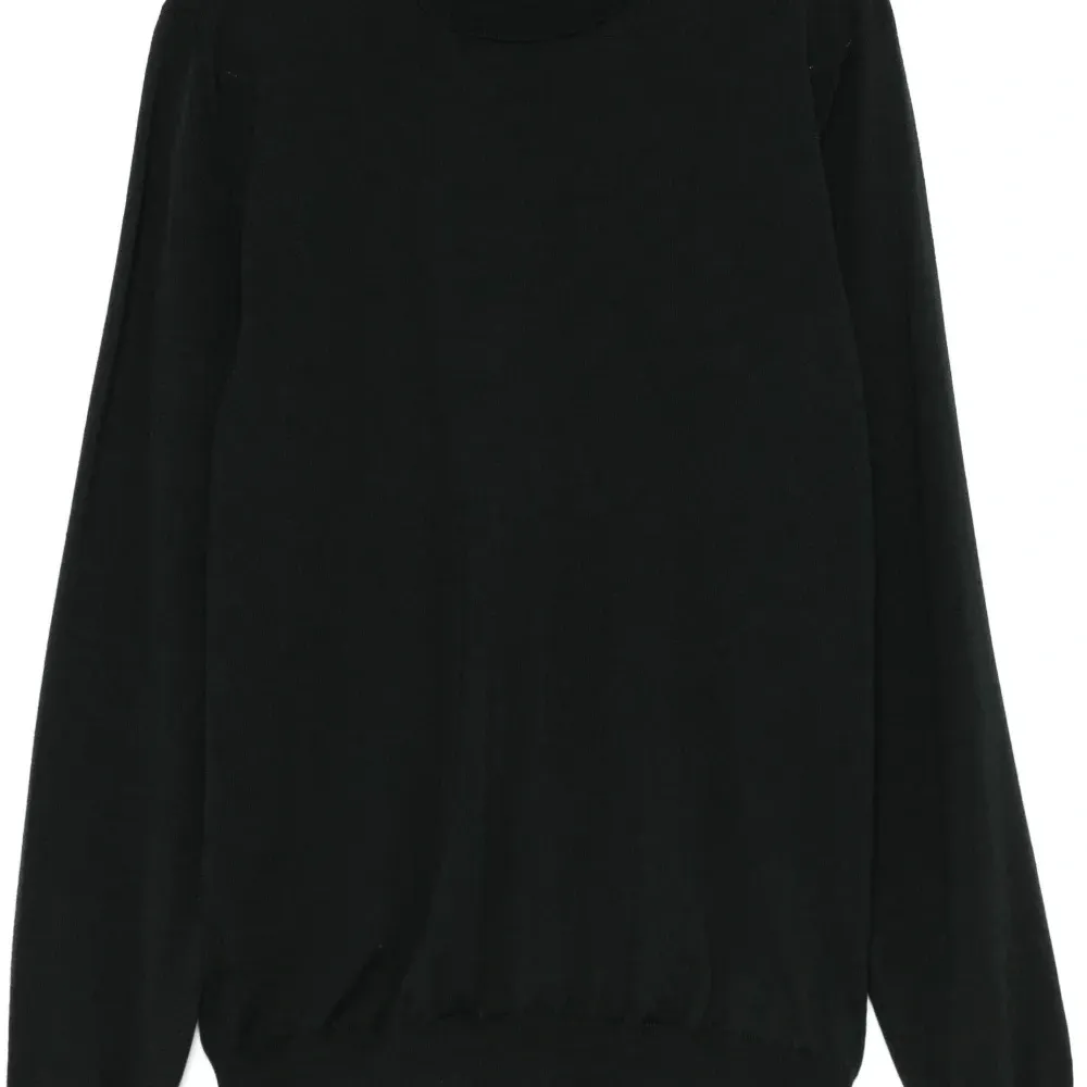 Свитер тонкой вязки