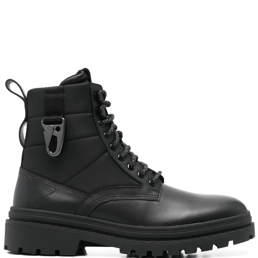 Ботинки с карабином