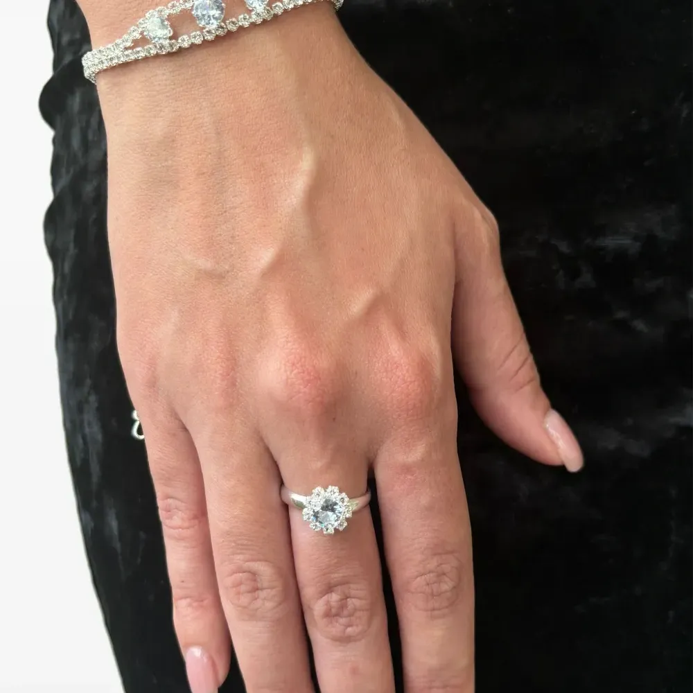 Браслет со стразами