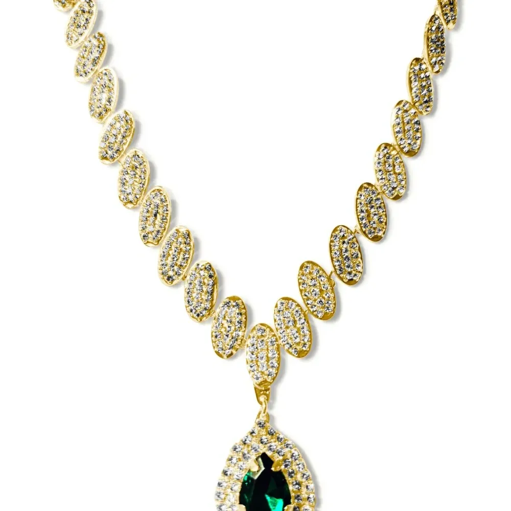 Колье с подвеской