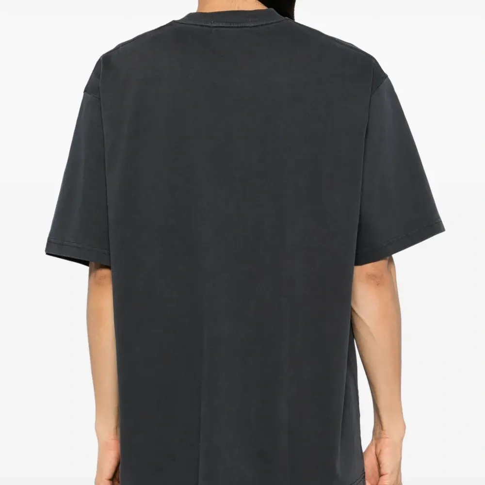 Футболка с логотипом