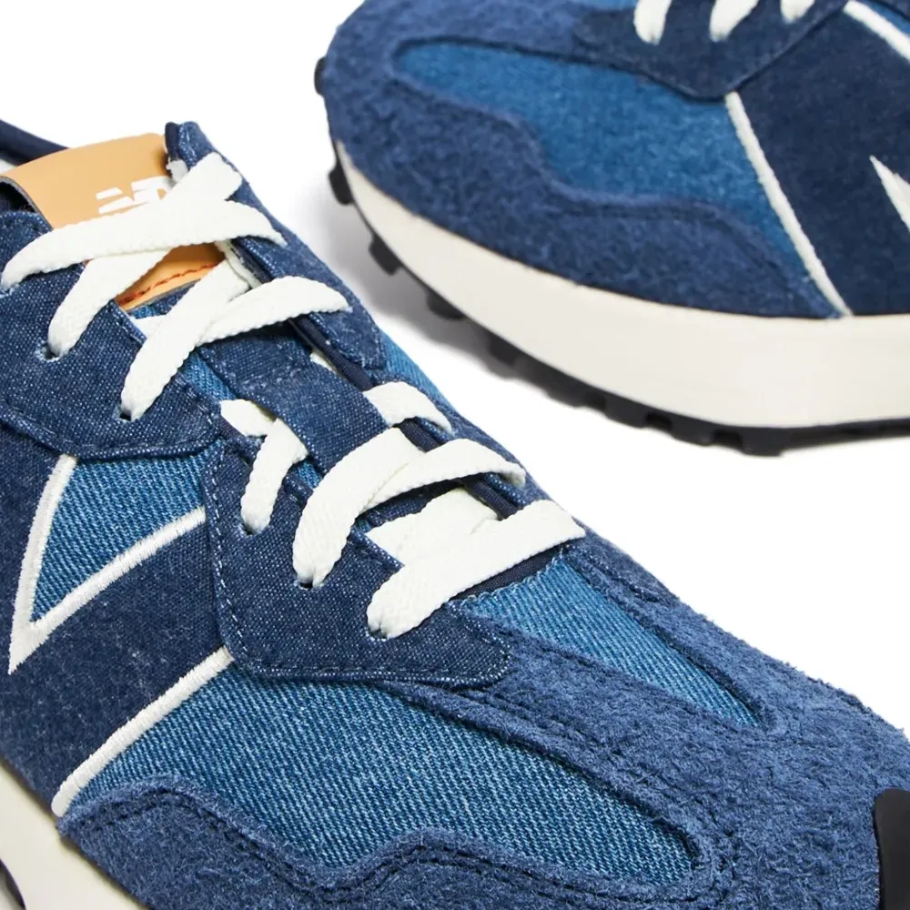 Кроссовки 327