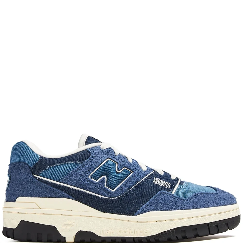 Кроссовки 550