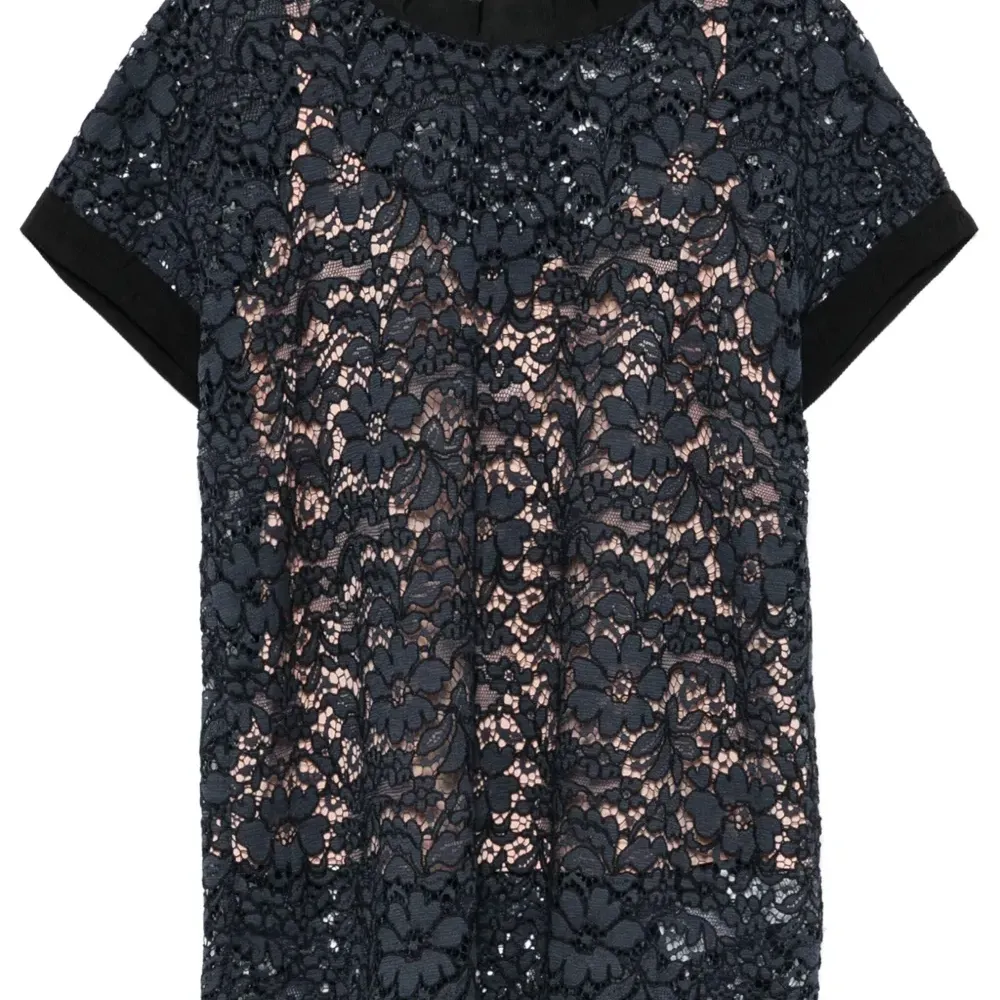 Кружевная футболка