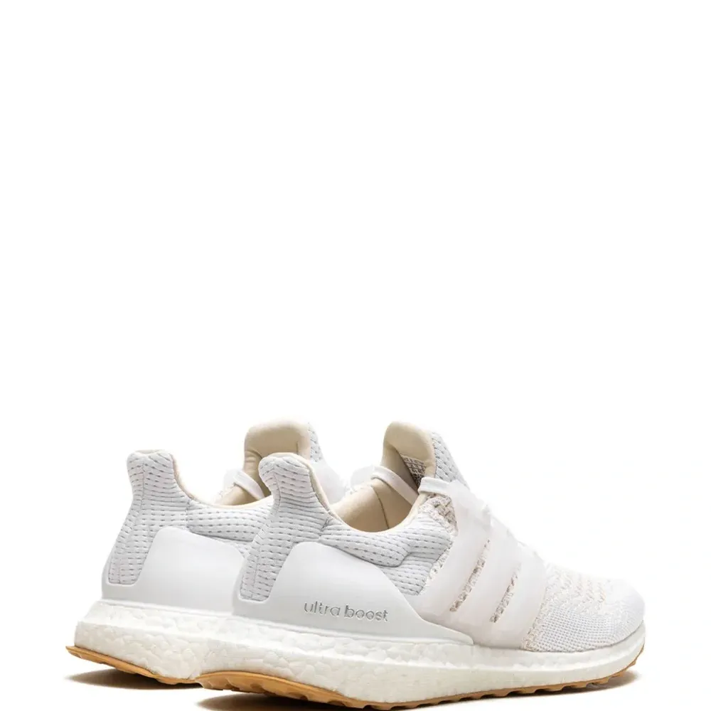 Кроссовки UltraBoost 1.0 White Gum