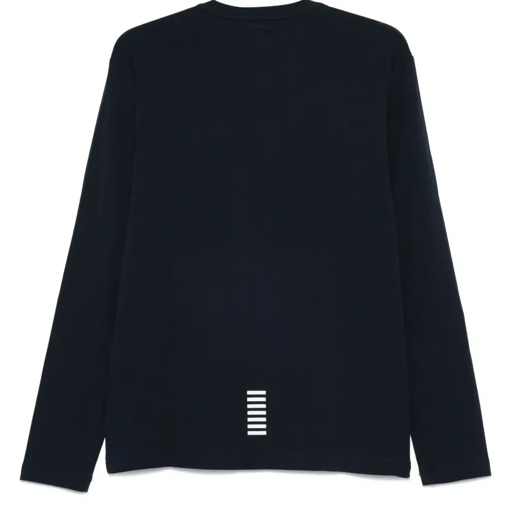 Футболка с логотипом