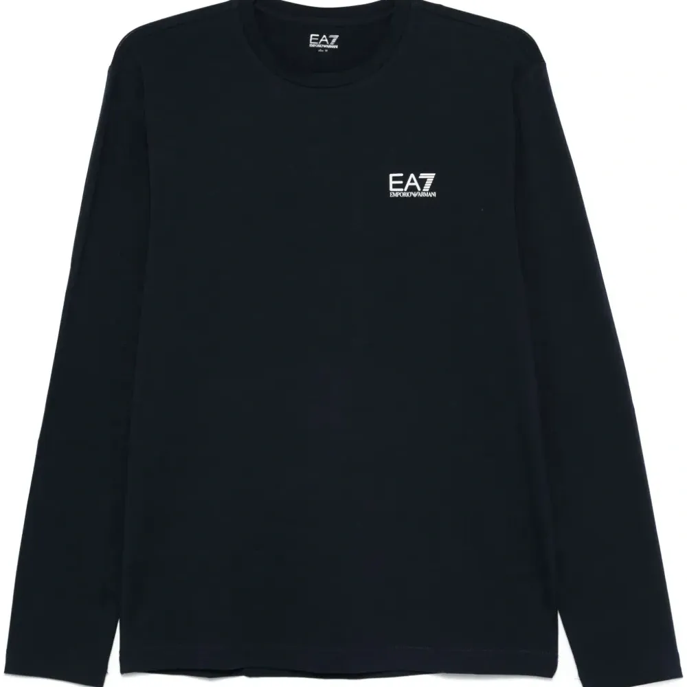 Футболка с логотипом