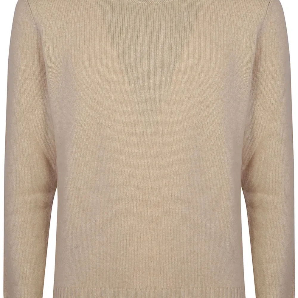 Джемпер с круглым вырезом