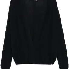 Свитер с глубоким вырезом