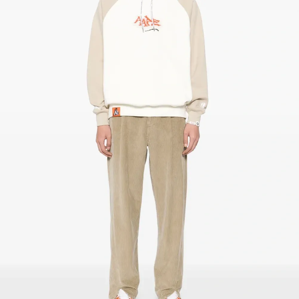 Худи с нашивкой-логотипом Худи с нашивкой-логотипом