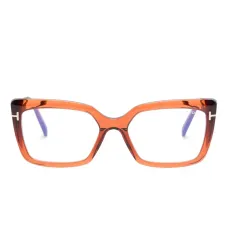 Очки в оправе 'бабочка' Очки в оправе 'бабочка'