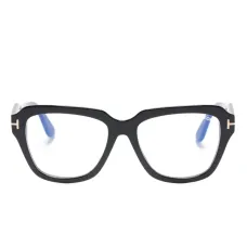 Очки в оправе 'кошачий глаз'