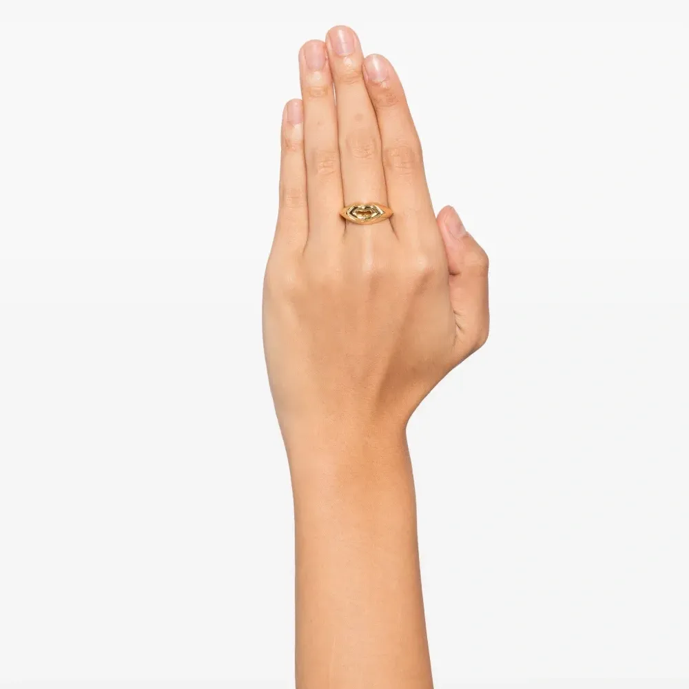 кольцо с металлическим декором