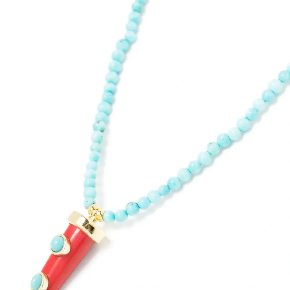 колье с декоративными камнем колье с декоративными камнем