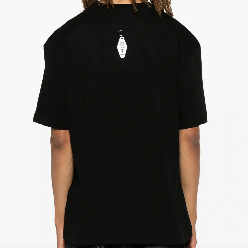 Футболка с графичным принтом