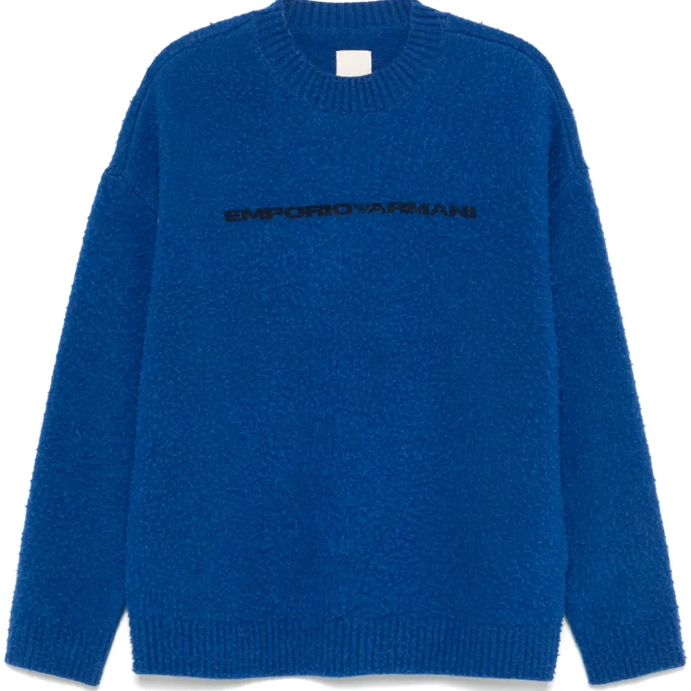 Свитер с логотипом