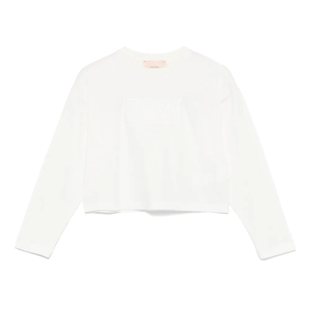 Футболка с вышитым логотипом