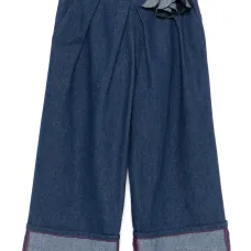 Джинсы с цветочной аппликацией