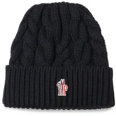 шапка бини с нашивкой-логотипом