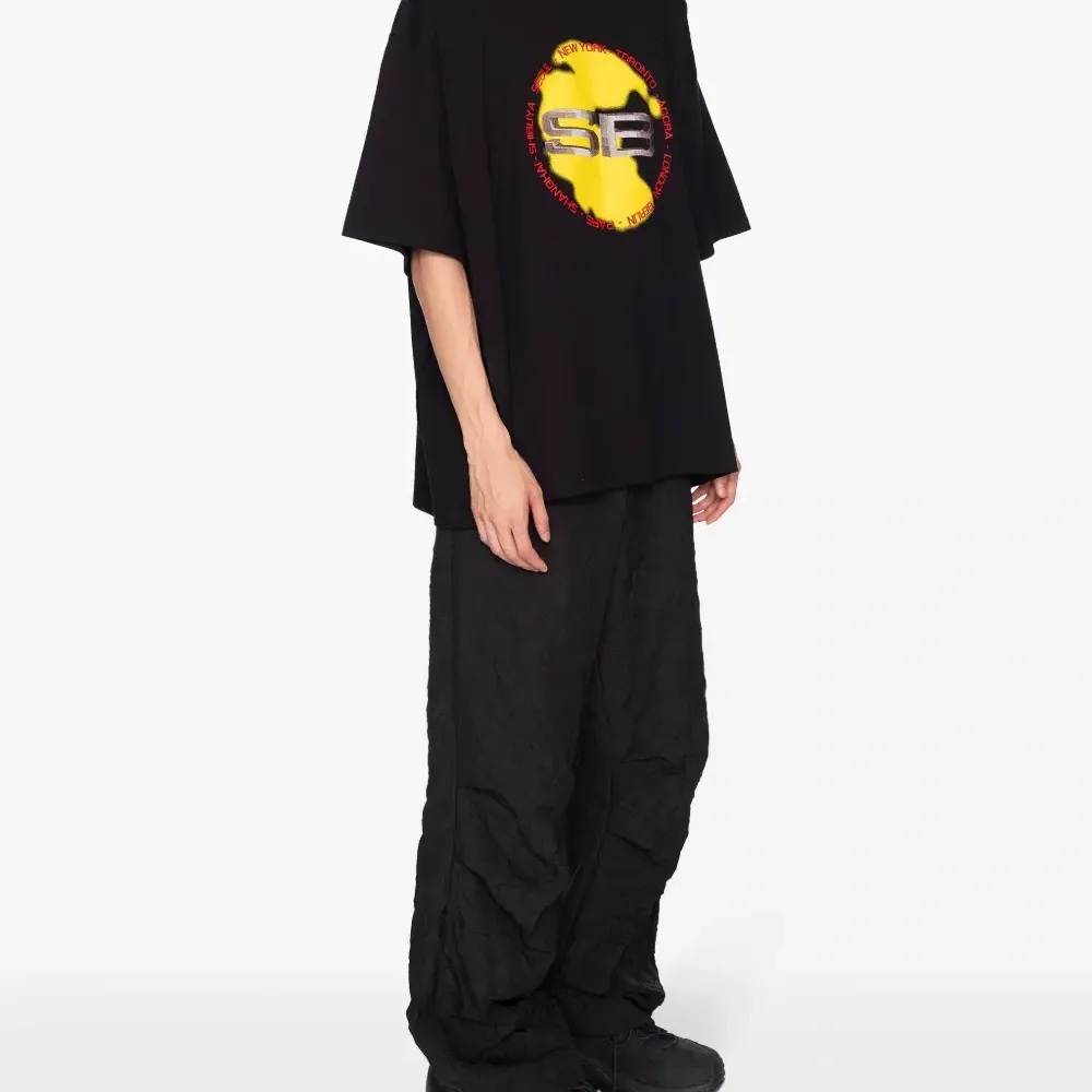 Футболка с логотипом