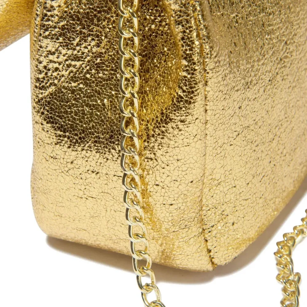 Сумка на плечо Skyla