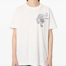 Футболка с вышивкой