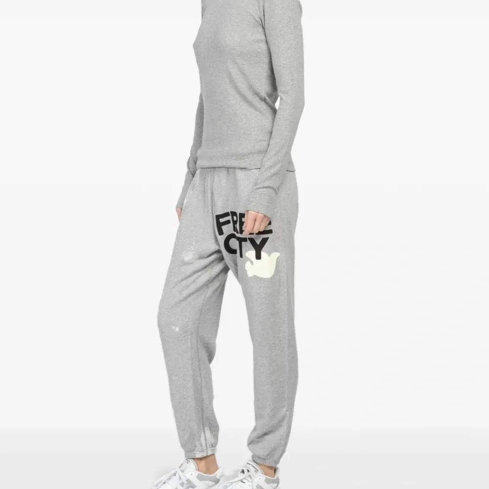 Свитер с длинными рукавами