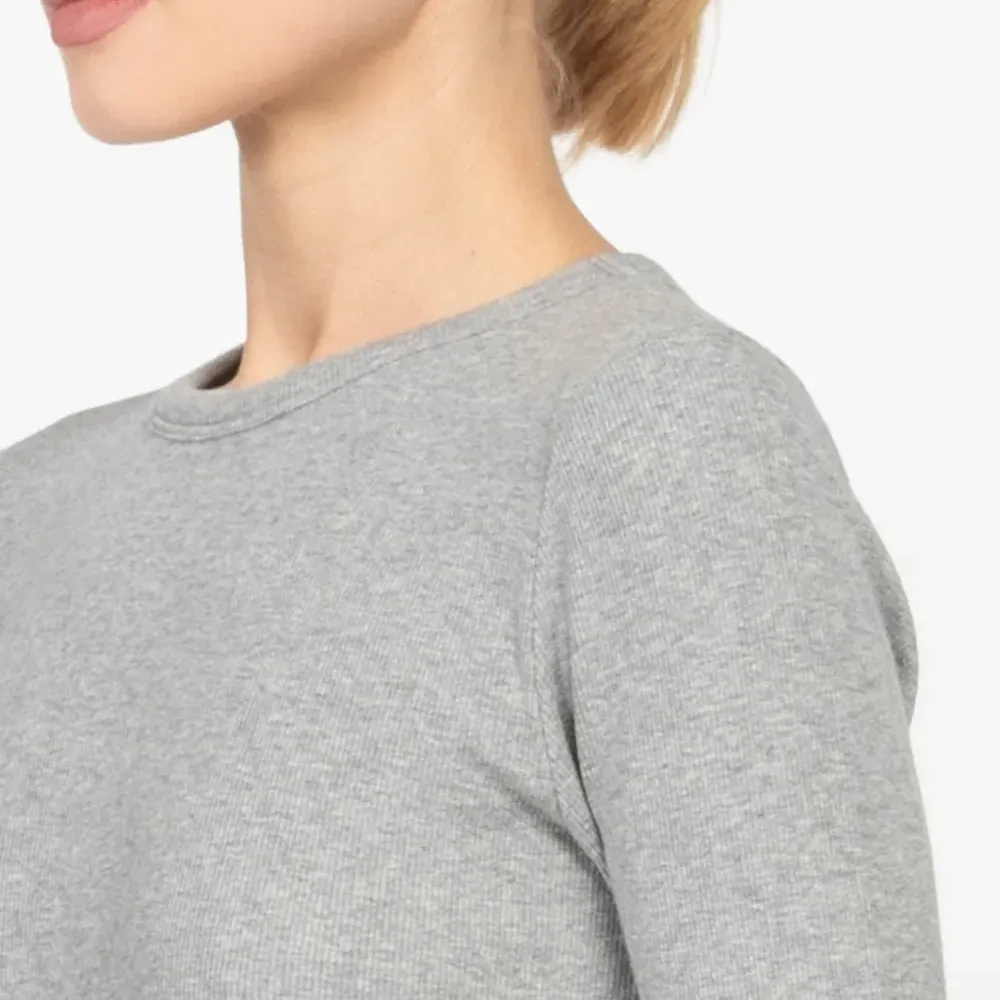 Свитер с длинными рукавами