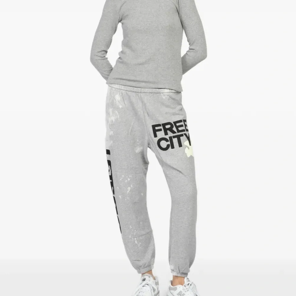 Свитер с длинными рукавами