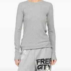 Свитер с длинными рукавами